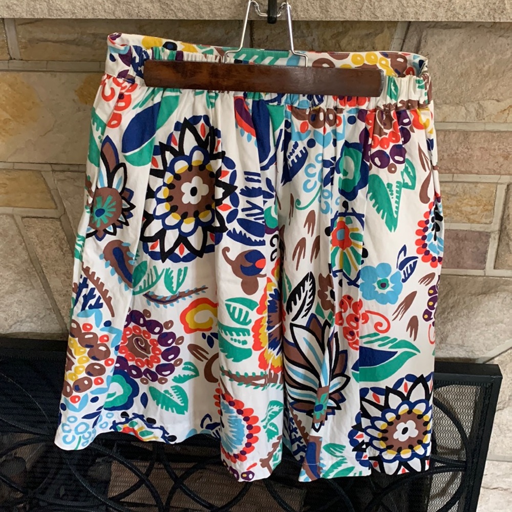 NWOT Boden skirt with a beautiful floral pattern—size 4R (US)